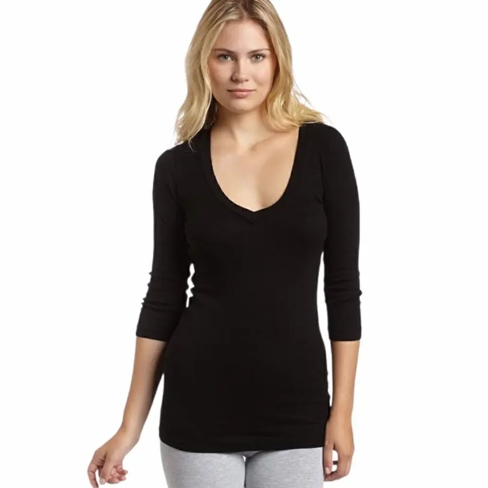 No Boundaries Black Mid Sleeve V-Neck Blouse